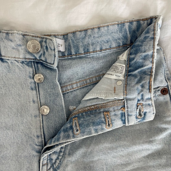 Jeans cutoffs shorts light denim EUC - Picture 2 of 5